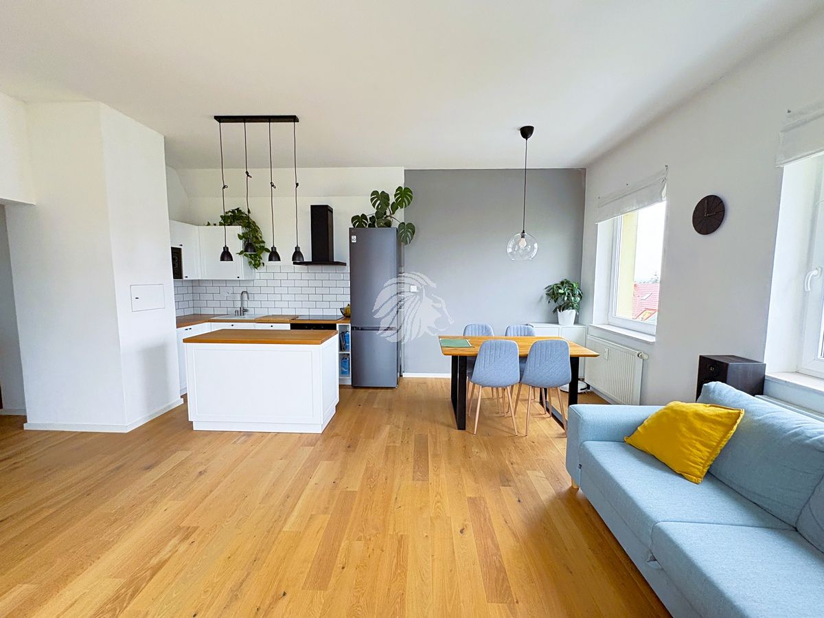 Pronájem bytu 3+kk 68 m²
