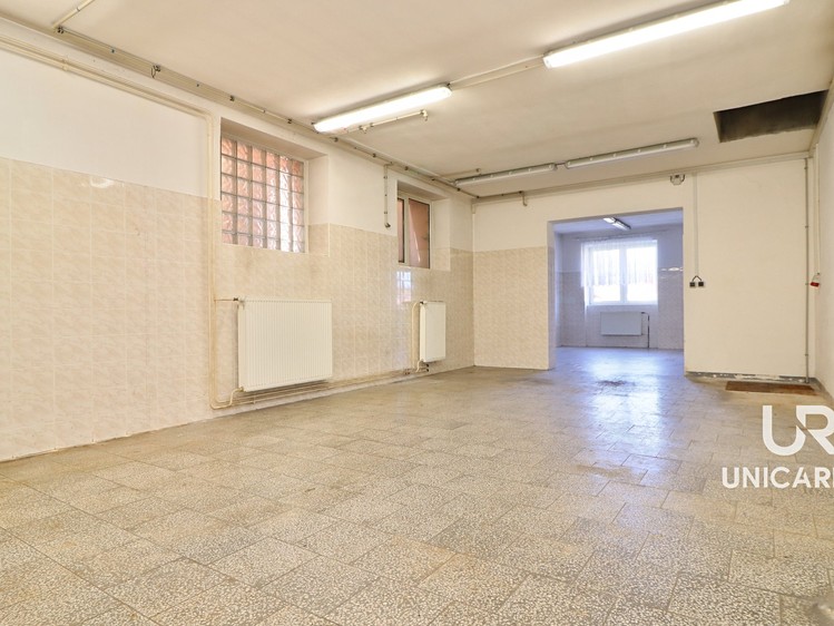 Prodej komerčního prostoru, 834 m² (18 z 35)