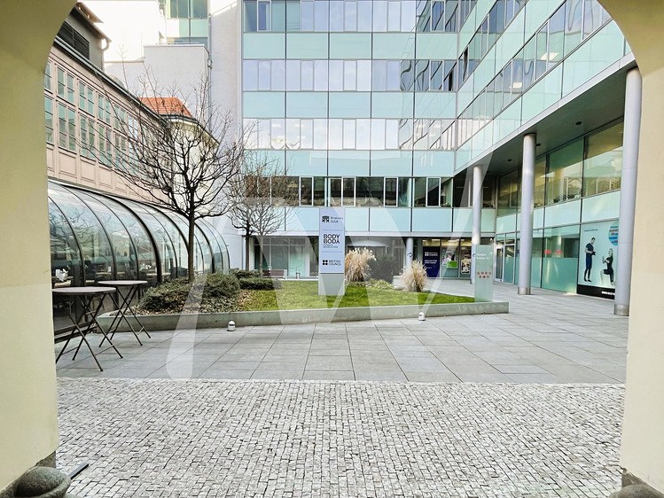 Комерційне приміщення в оренду, 322 м² (10 з 12)