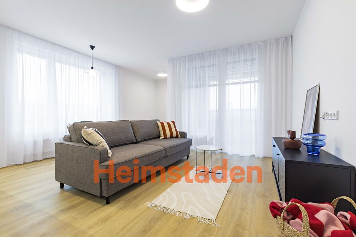 Pronájem bytu 2+kk 57 m², Praha – fotka 1 z 3