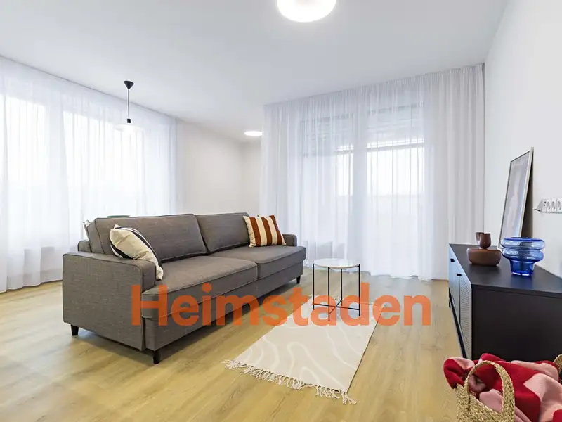 Pronájem bytu 2+kk 57 m², Praha – náhled fotky 1