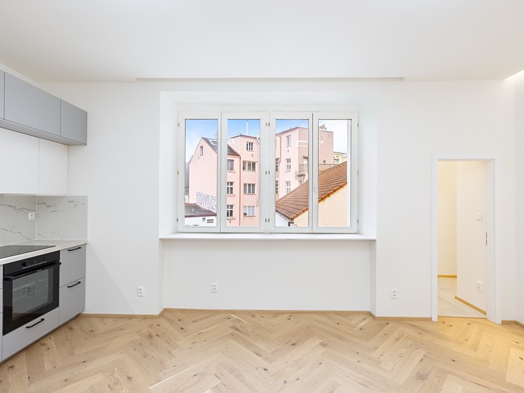 Pronájem bytu 1+kk, 38 m² (5 z 20)