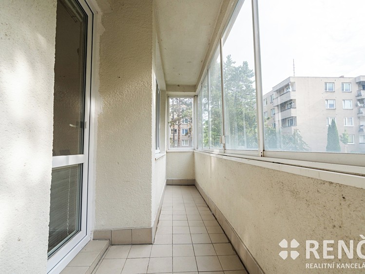 Pronájem bytu 3+kk, 74 m² (9 z 17)