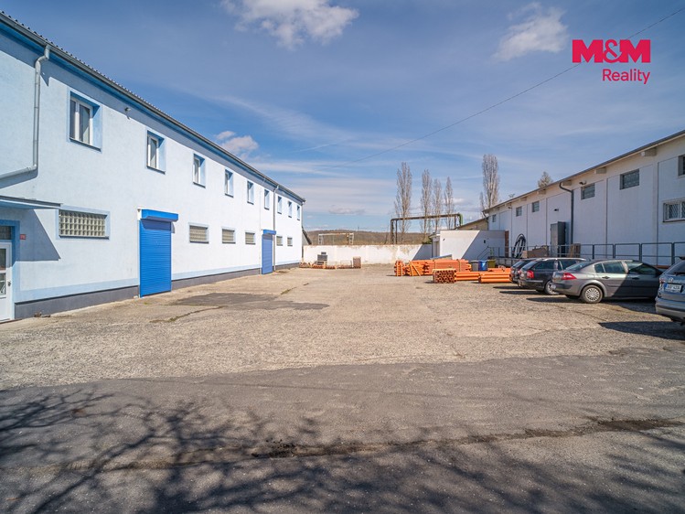 Prodej komerčního prostoru, 1 200 m² (19 z 27)