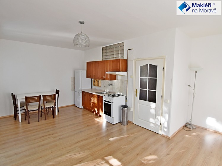 Квартира 1+kk в оренду, 40 м² (2 з 8)