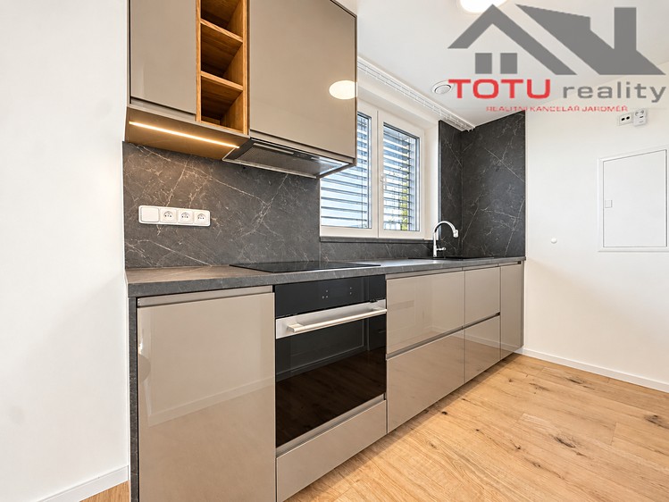 Квартира 1+kk в оренду, 45 м² (4 з 16)