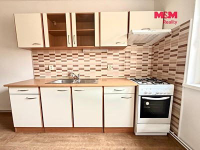 Pronájem bytu 1+1, 38 m² (2 z 7)