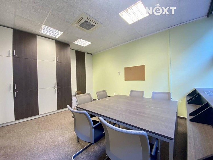Pronájem komerčního prostoru, 34 m² (2 z 10)