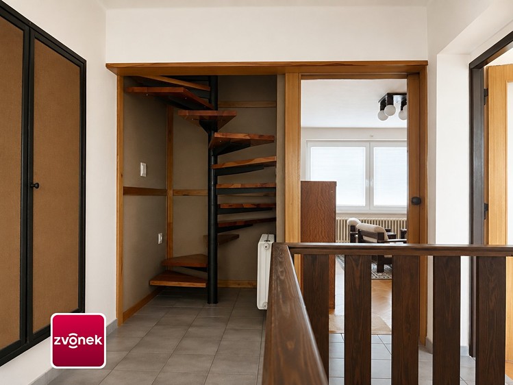 Будинок на продаж, 387 м² (24 з 44)
