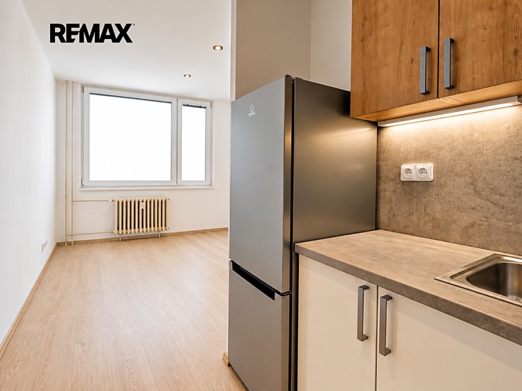 Квартира 1+kk в оренду, 34 м² (4 з 10)