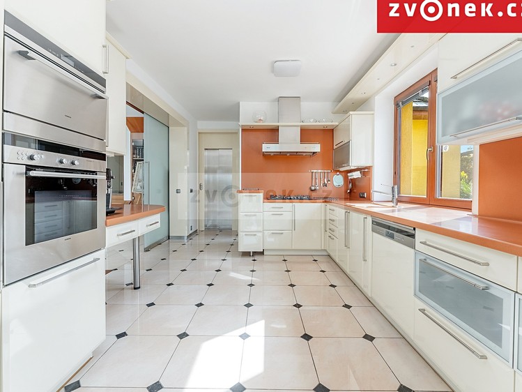 Будинок на продаж, 540 м² (9 з 28)
