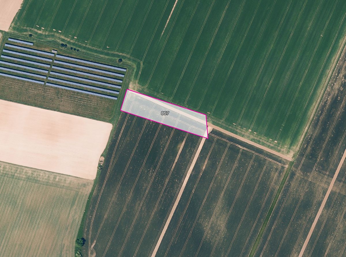 Prodej pole 7600 m², Podolí – fotka 1 z 3