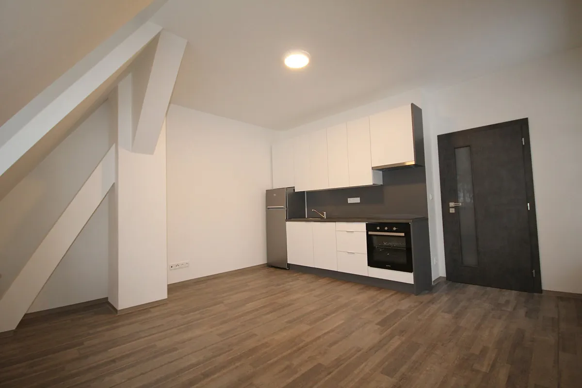 Pronájem bytu 1+kk 29 m²