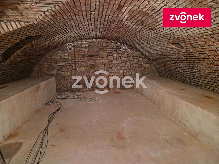 Pronájem komerčního prostoru, 650 m² (32 z 35)