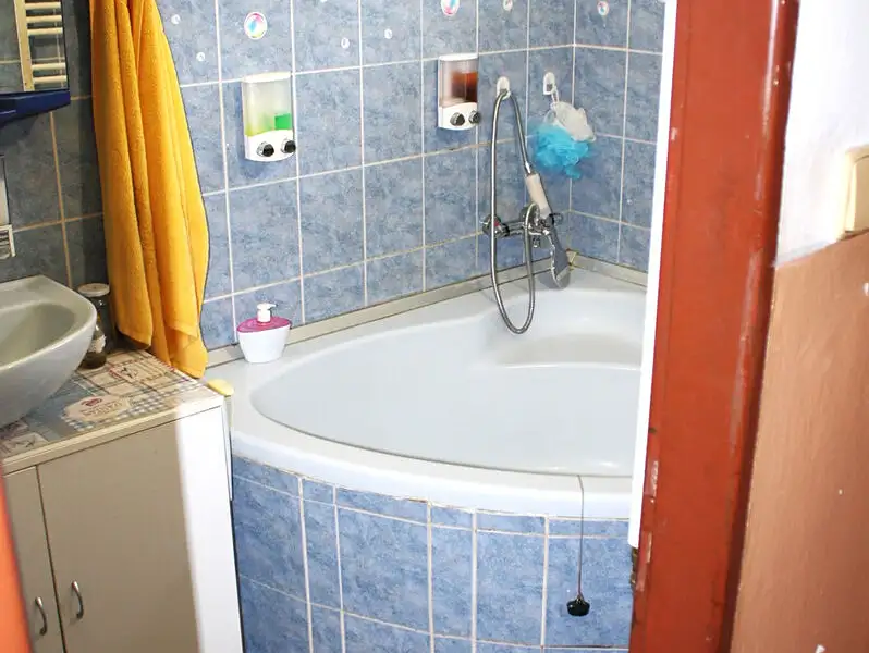 Prodej rodinného domu 295 m², pozemek 1452 m², Klatovy – náhled fotky 3