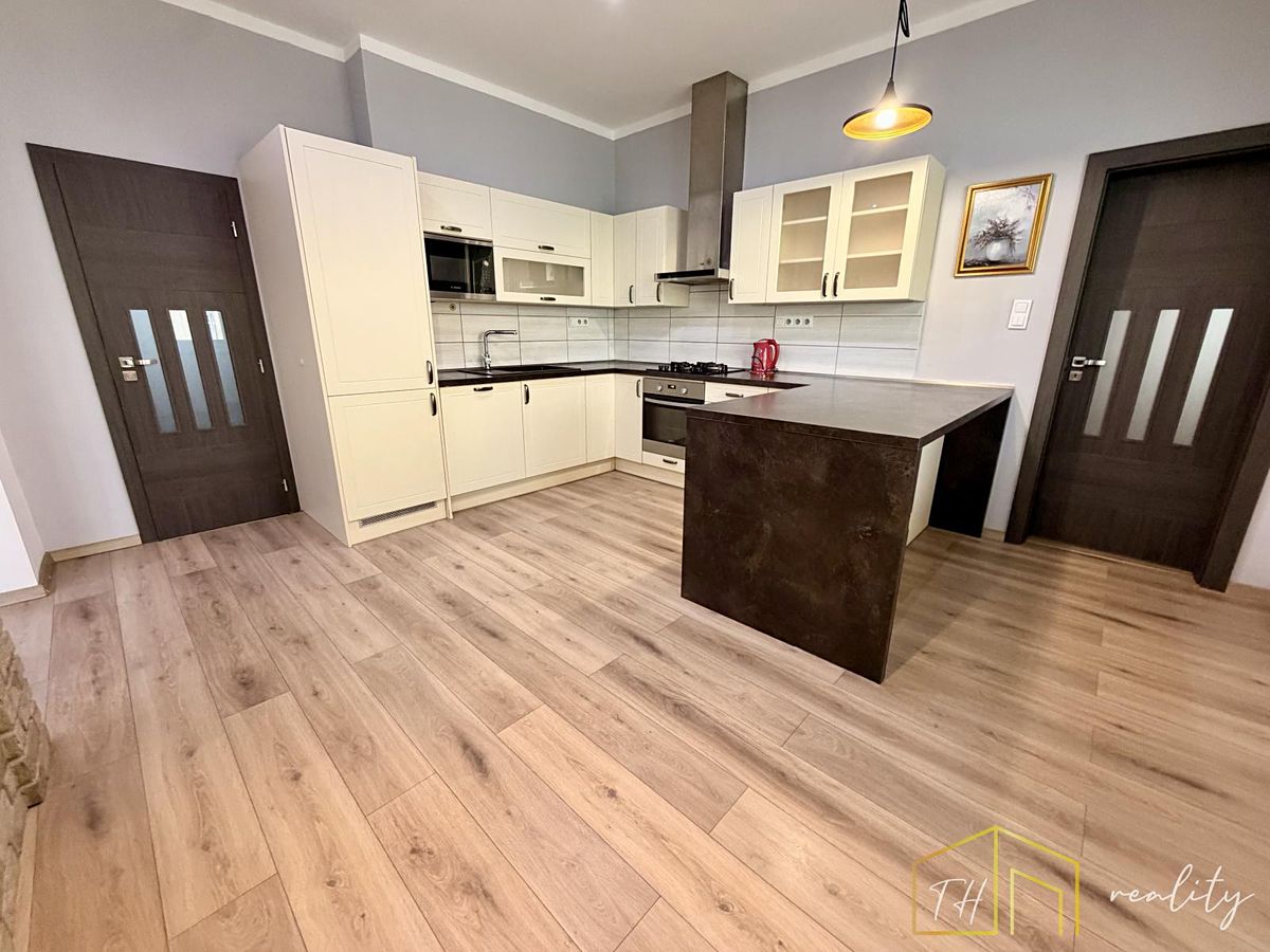 Prodej vícegeneračního domu 180 m², pozemek 147 m², Teplice – fotka 1 z 3