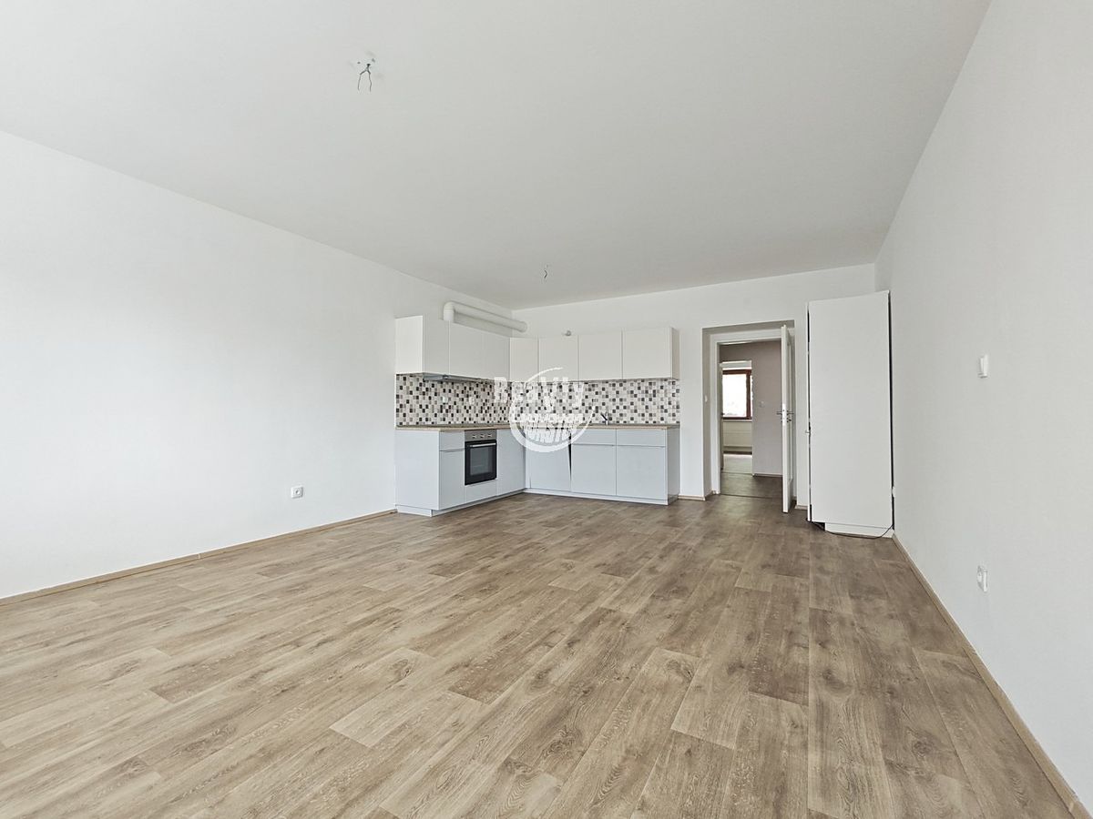 Pronájem bytu 4+kk 100 m²