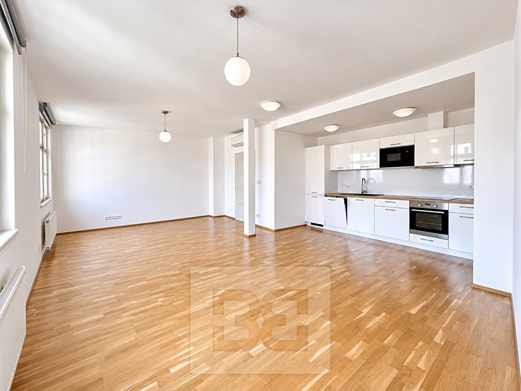 Pronájem bytu 2+kk, 72 m² (1 z 22)