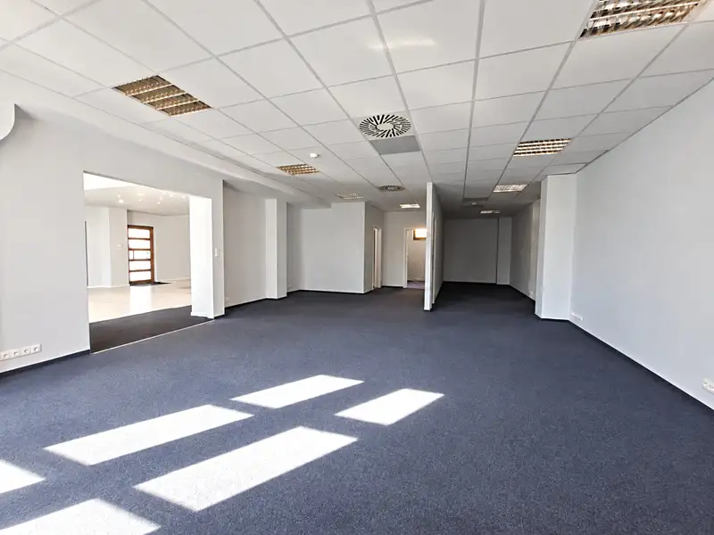 Pronájem obchodního prostoru 165 m², Praha – náhled fotky 2