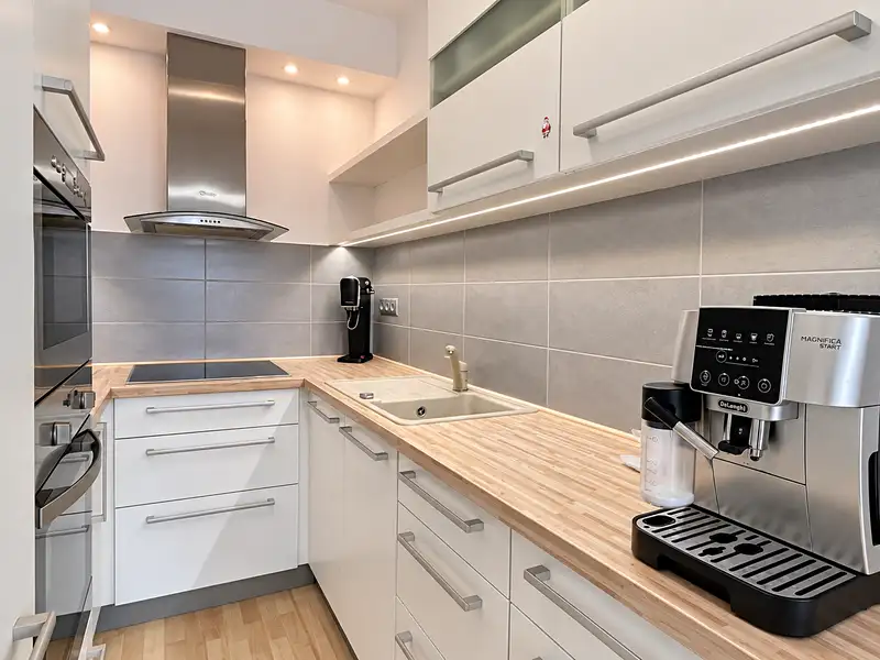 Prodej bytu 2+kk 51 m², Praha – náhled fotky 1