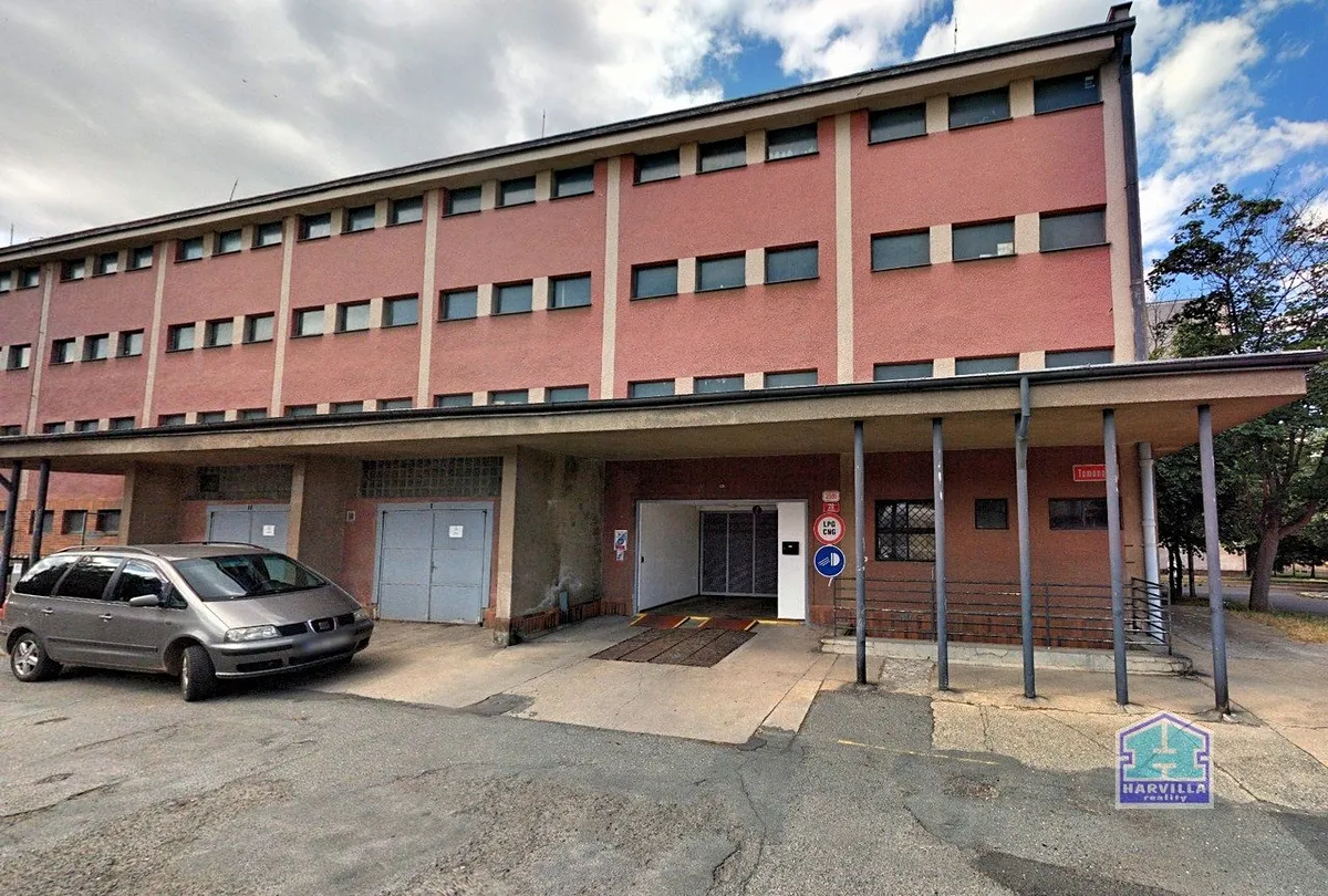 Prodej garáže 13 m²