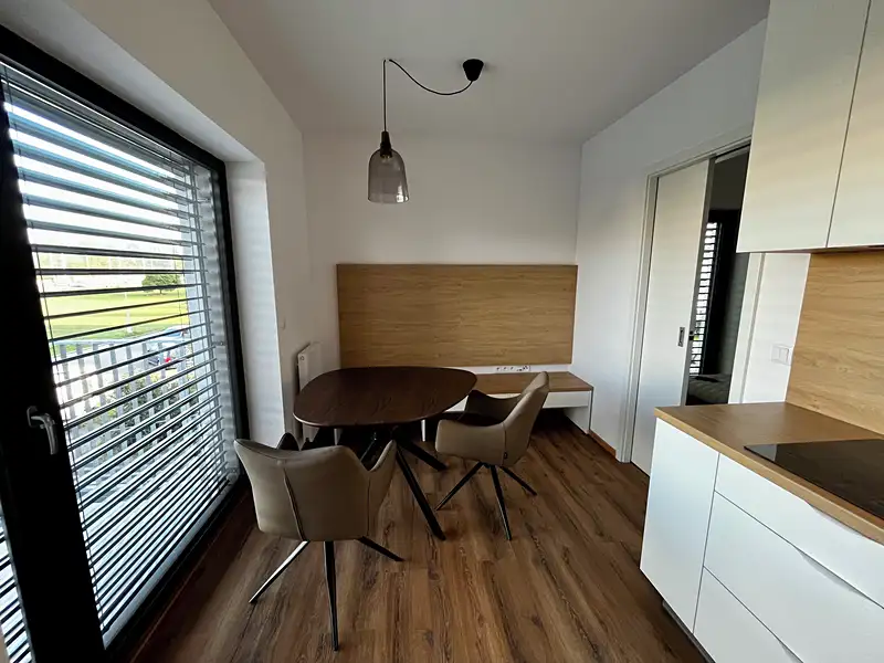 Pronájem bytu 2+kk 30 m², Hradec Králové – náhled fotky 2