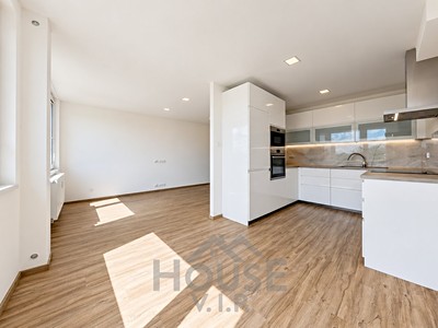 Wohnung 3+1 zum Kauf, 69 m² (2 von 32)
