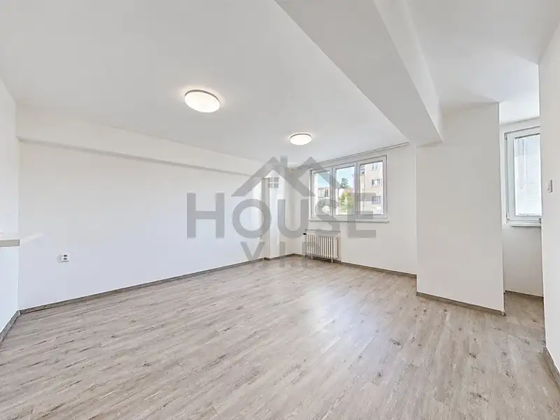Prodej bytu 2+1 54 m², Praha – náhled fotky 1