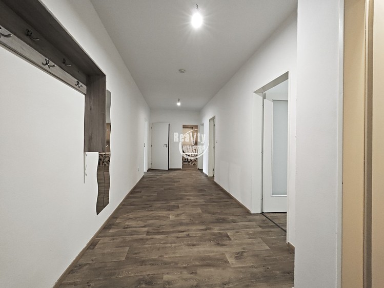 Pronájem bytu 4+kk, 100 m² (5 z 10)