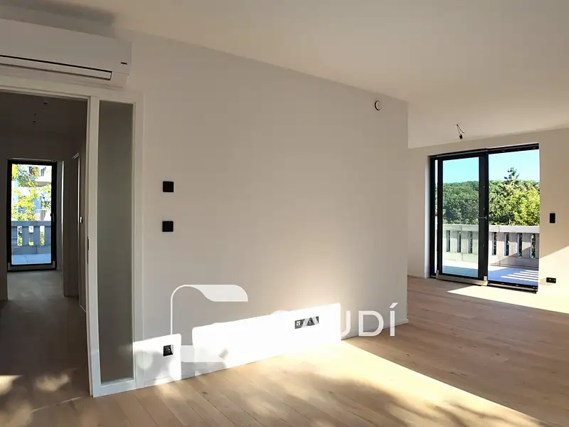 Prodej bytu 4+kk 105 m², Praha – náhled fotky 3