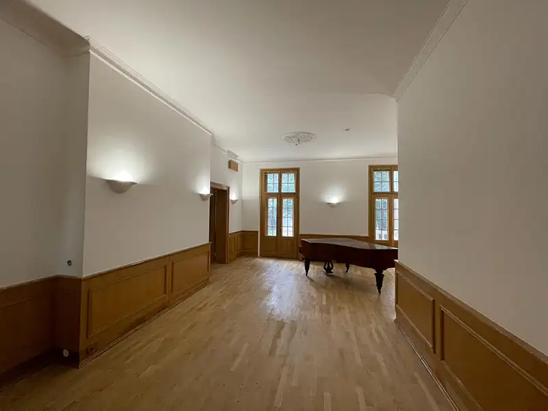 Pronájem kanceláře 160 m², Praha – náhled fotky 2