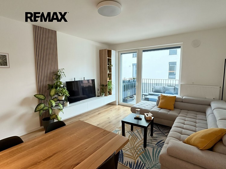 Квартира 3+kk в оренду, 72 м² (2 з 15)