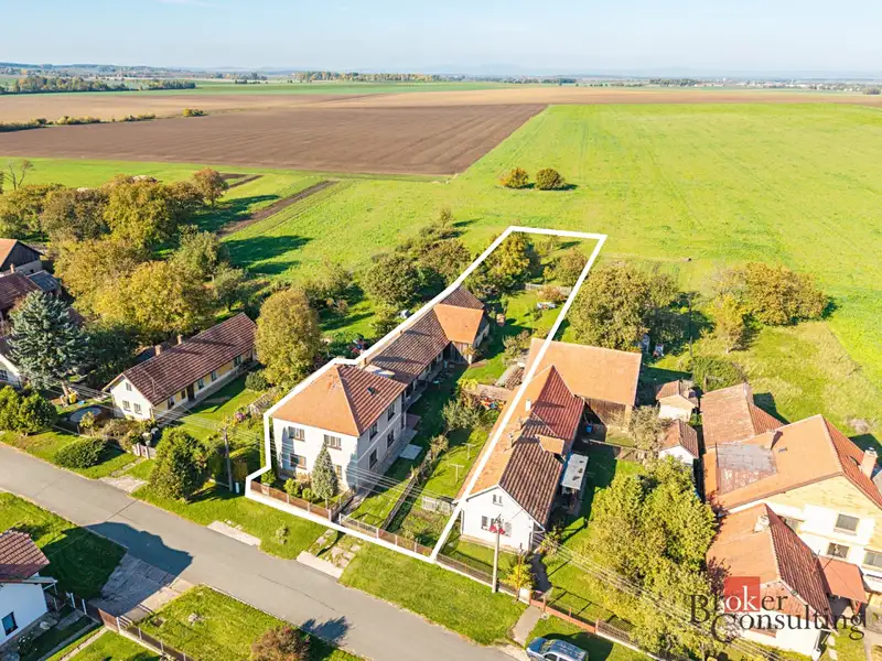 Prodej rodinného domu 185 m², pozemek 2369 m², Vinary – náhled fotky 1