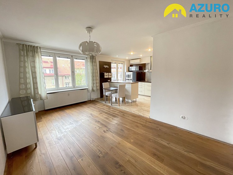 Pronájem bytu 2+1, 64 m² (6 z 33)