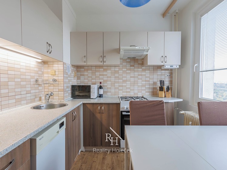 Pronájem bytu 2+1, 59 m² (2 z 31)