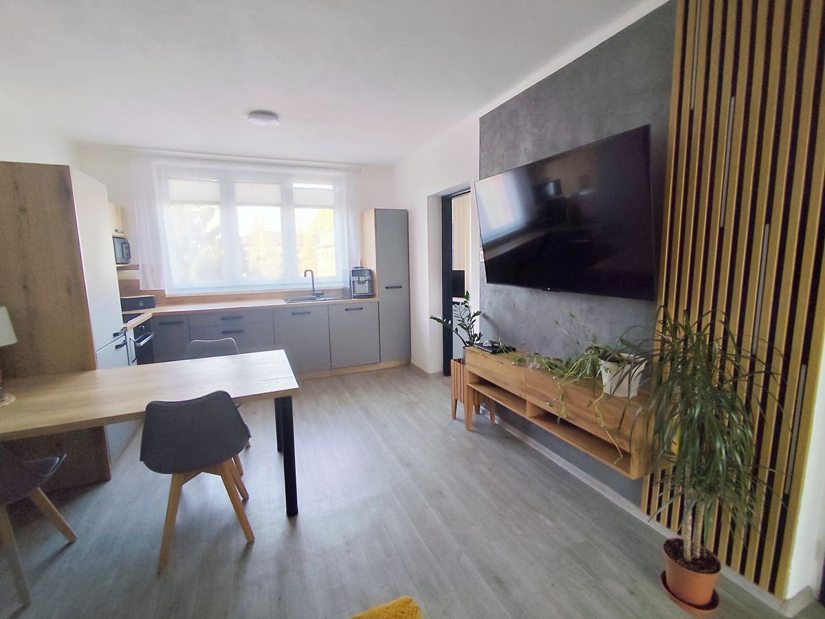 Prodej bytu 3+kk 55 m², Třeboň – fotka 1 z 3