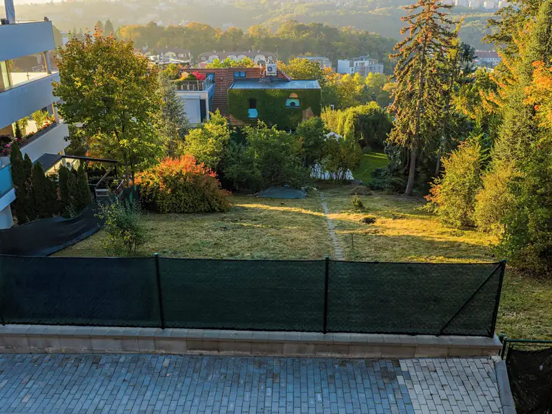Prodej stavebního pozemku 863 m², Praha – náhled fotky 3