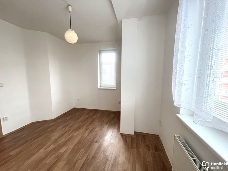Pronájem bytu 2+kk, 49 m² (10 z 17)