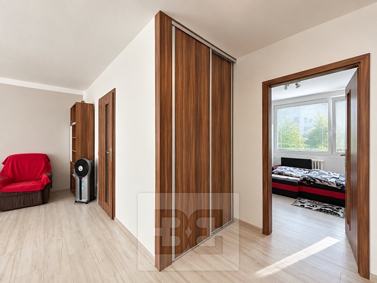 Pronájem bytu 3+kk, 71 m² (9 z 14)