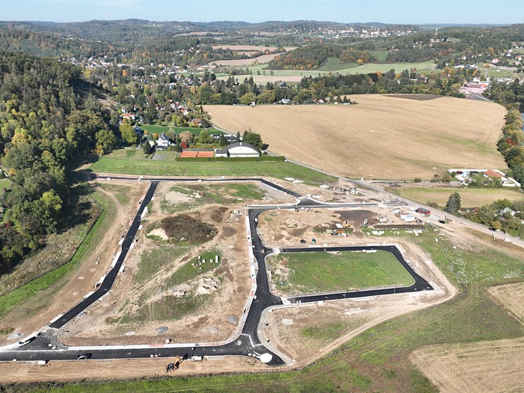 Prodej pozemku, 1 015 m² (1 z 8)