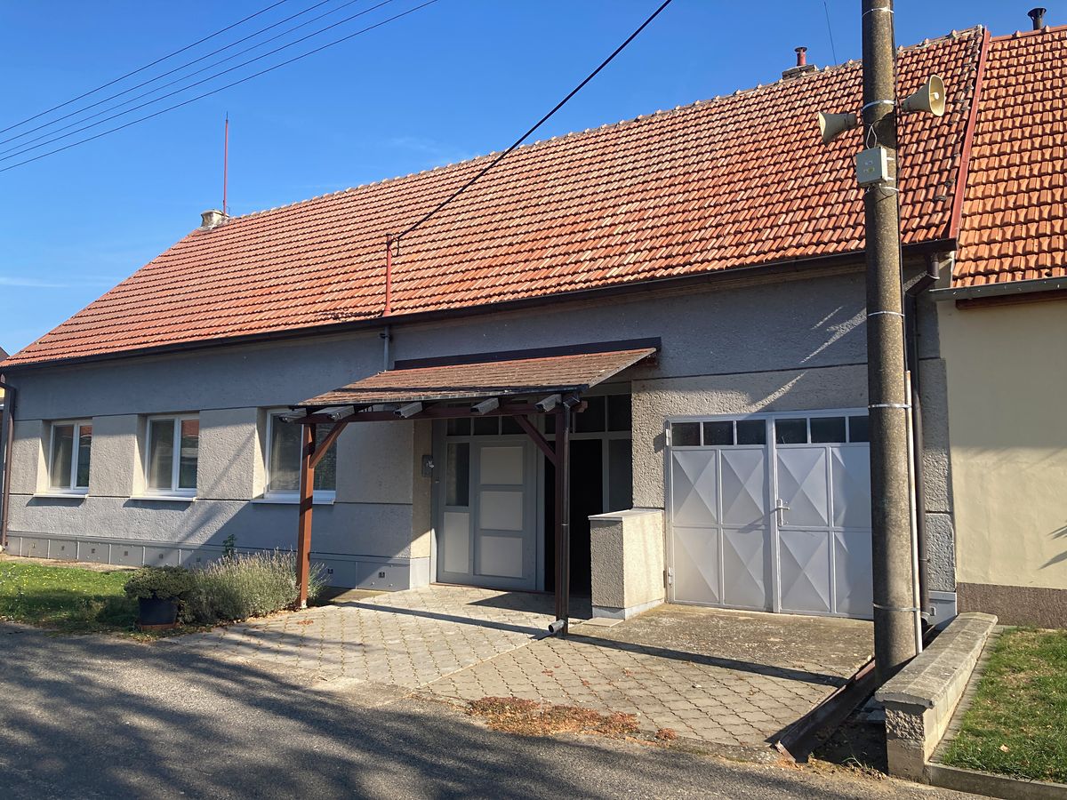 Prodej rodinného domu 91 m², pozemek 797 m², Strachotín – fotka 1 z 3
