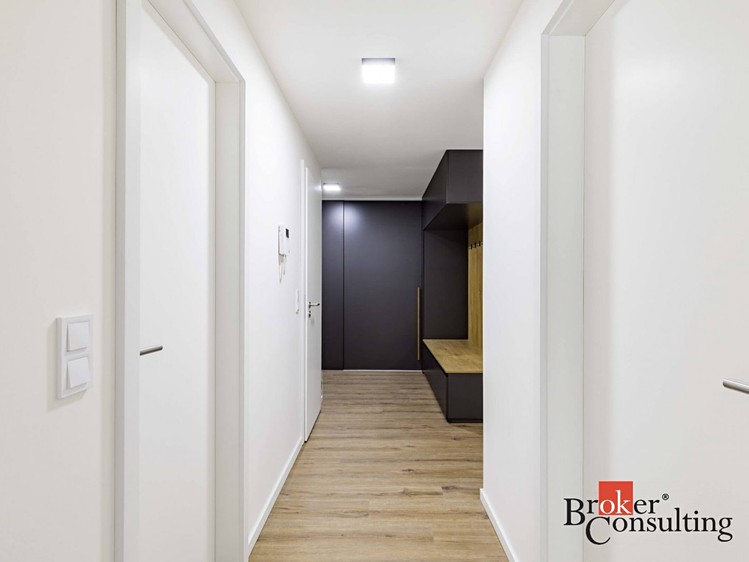 Pronájem bytu 3+kk, 73 m² (9 z 20)