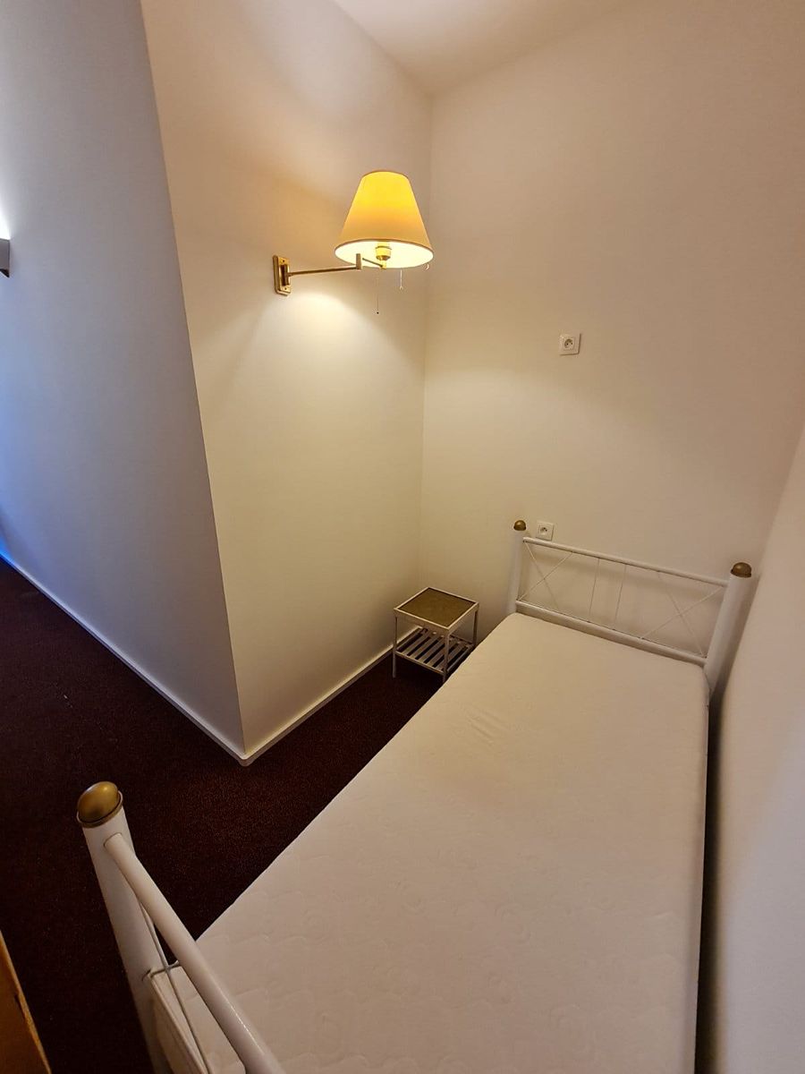 Pronájem bytu pokoje 12 m²