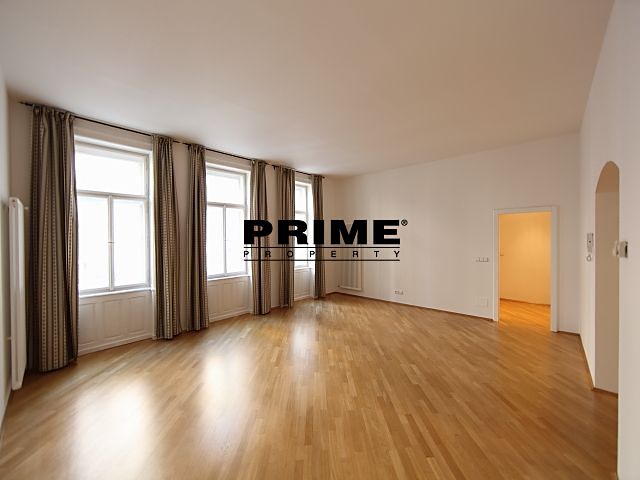 Pronájem bytu 4+1 100 m², Praha – fotka 1 z 3