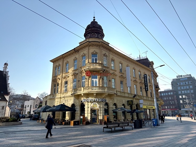 Комерційне приміщення в оренду, 182 м² (19 з 19)