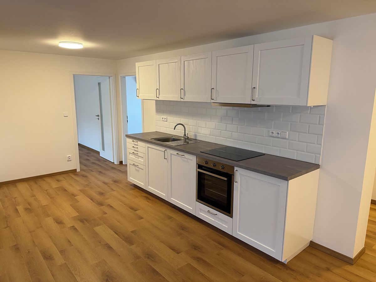 Pronájem bytu 3+kk 85 m²