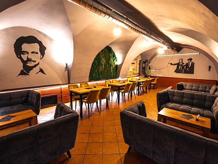 Gewerbefläche zur Miete, 260 m² (2 von 18)