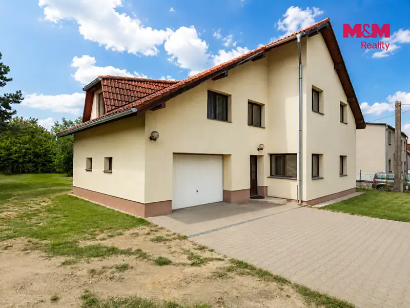 Prodej rodinného domu 200 m², pozemek 959 m², Orlová – náhled fotky 2