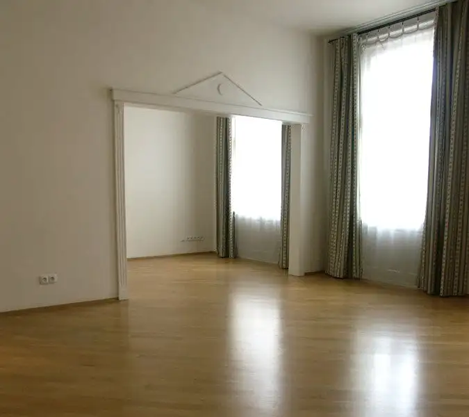 Pronájem bytu 4+1 100 m², Praha – náhled fotky 2