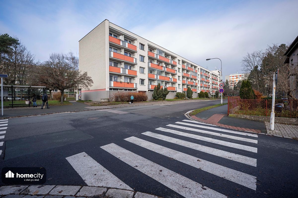 Pronájem bytu 1+1 38 m²